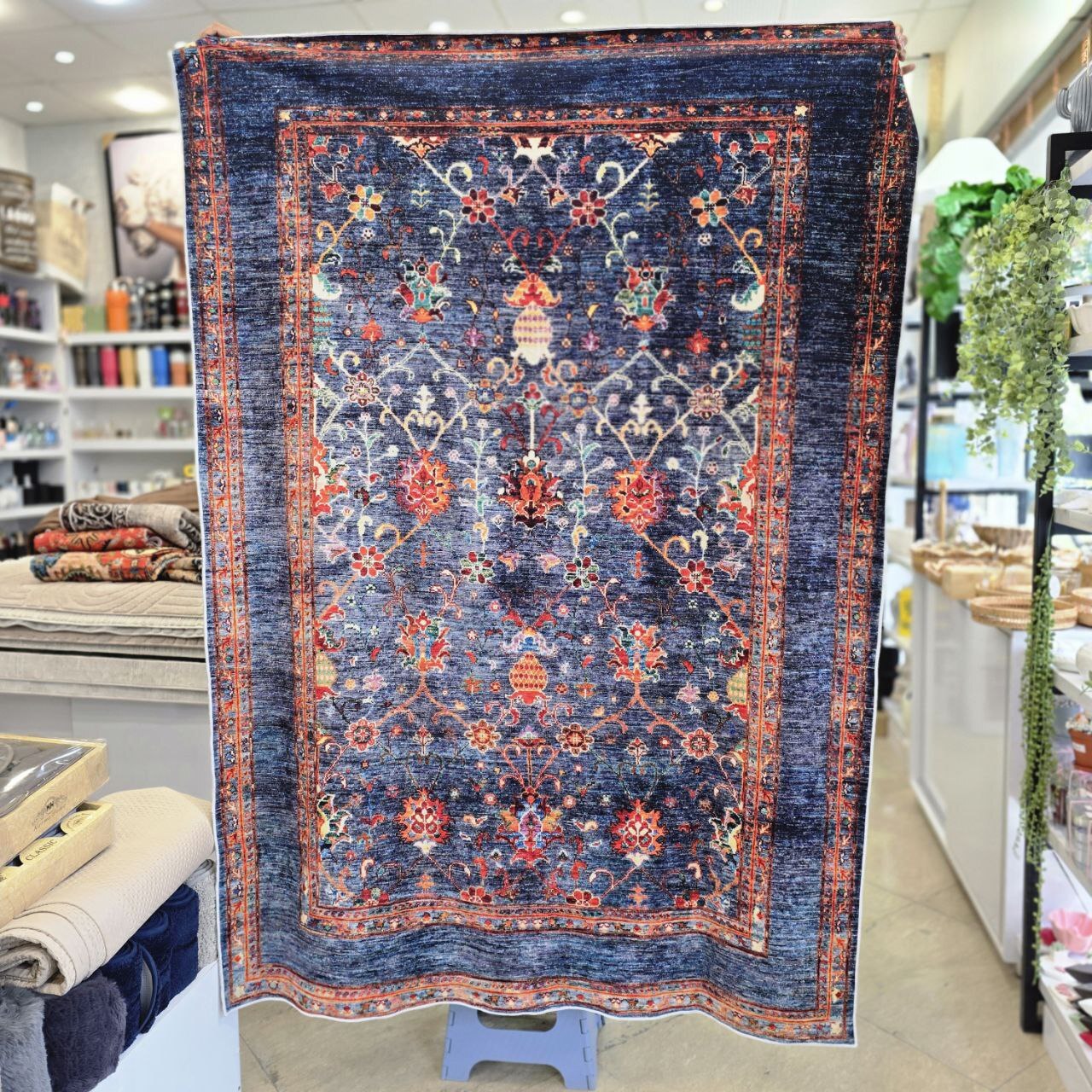  روفرشی ضخیم مخمل طرح سورمه‌ای افشان (۱۹۰×۱۴۰) 