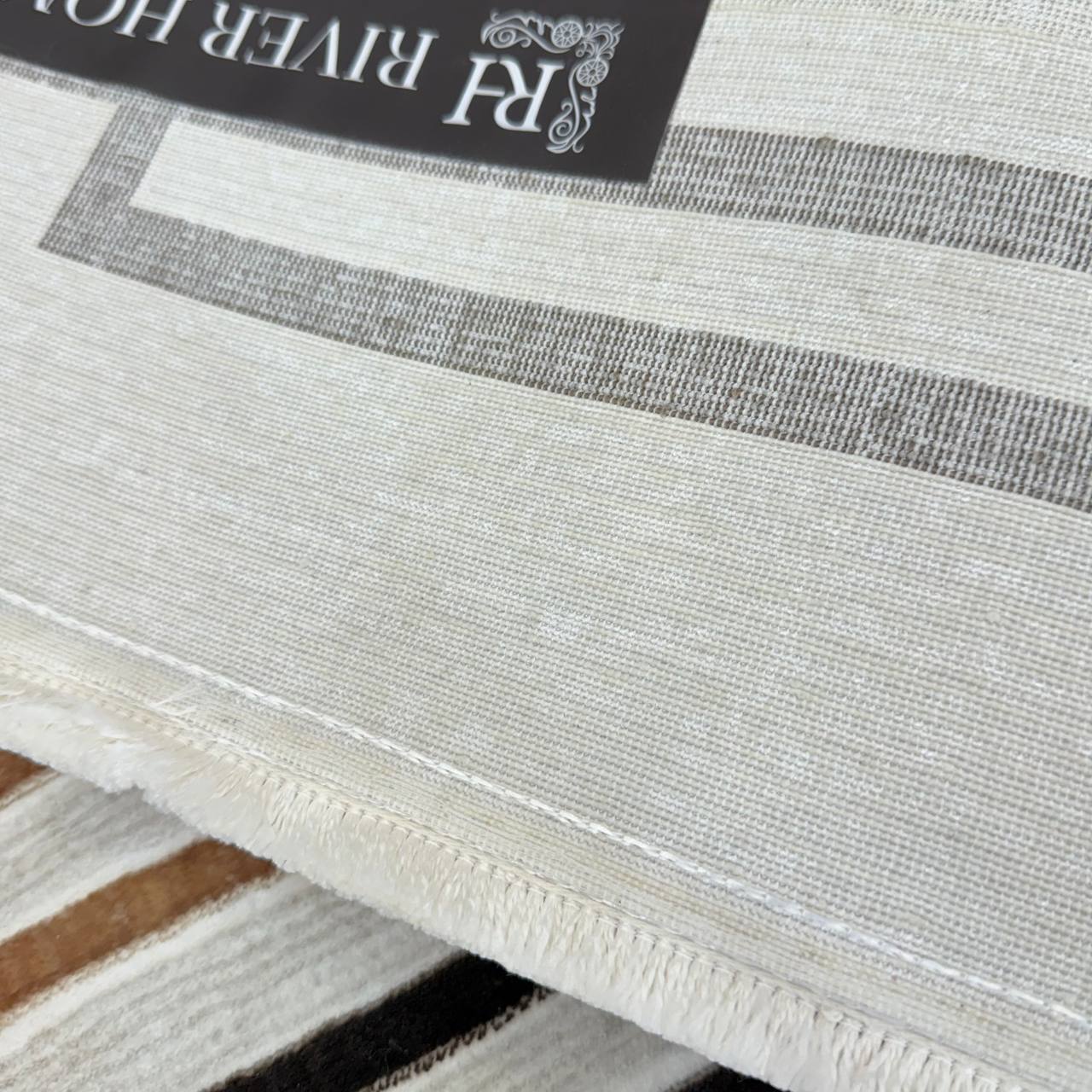  فرشینه حاشیه‌دار River Home 