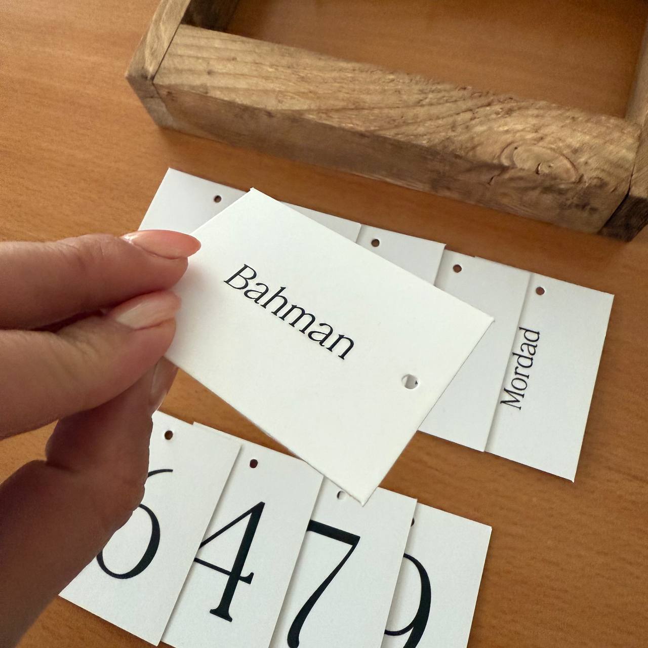  تقویم رومیزی چوبی 