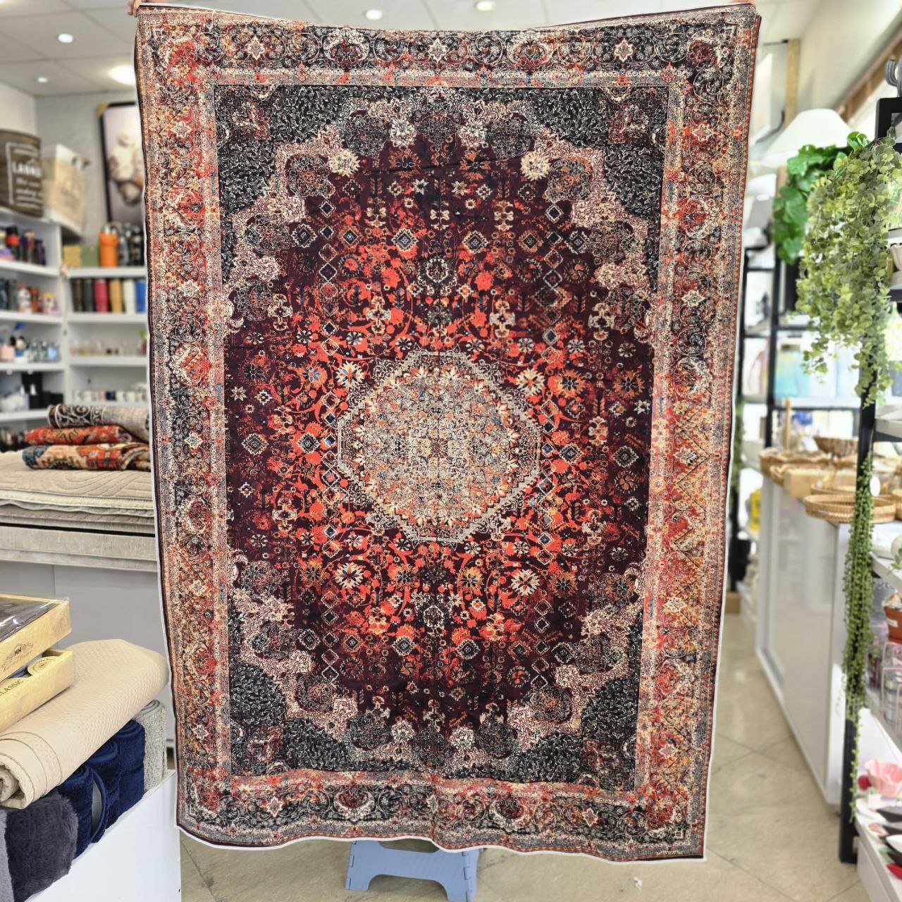  روفرشی ضخیم مخمل طرح زرشکی ریز (۱۹۰×۱۴۰) 