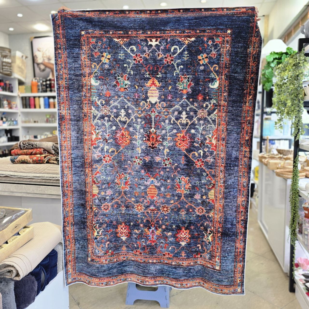  روفرشی ضخیم مخمل طرح سورمه‌ای افشان (۱۹۰×۱۴۰) 