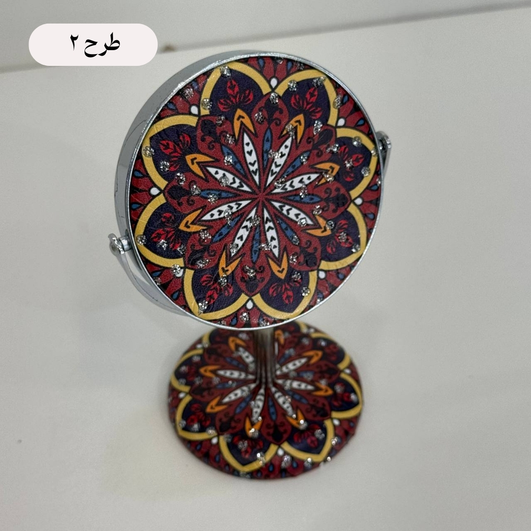  آینه کوچک پایه‌ دار 