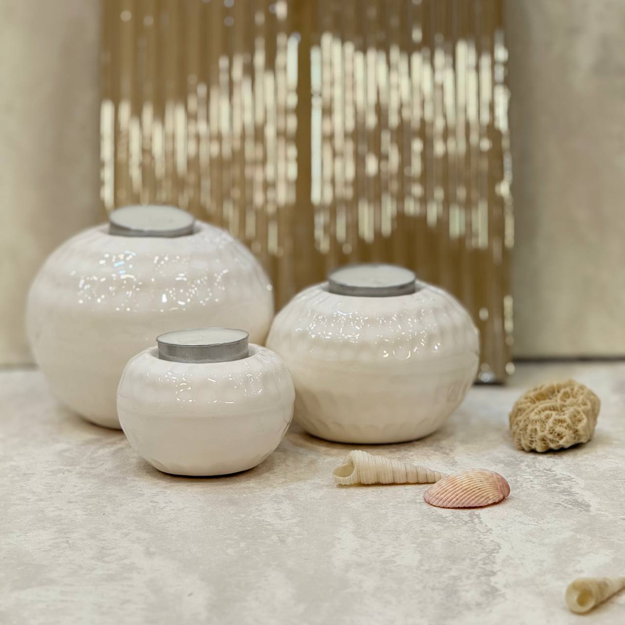 photo_5870703910170248887_y جا شمعی توپی سه سایز سفید - Image 1