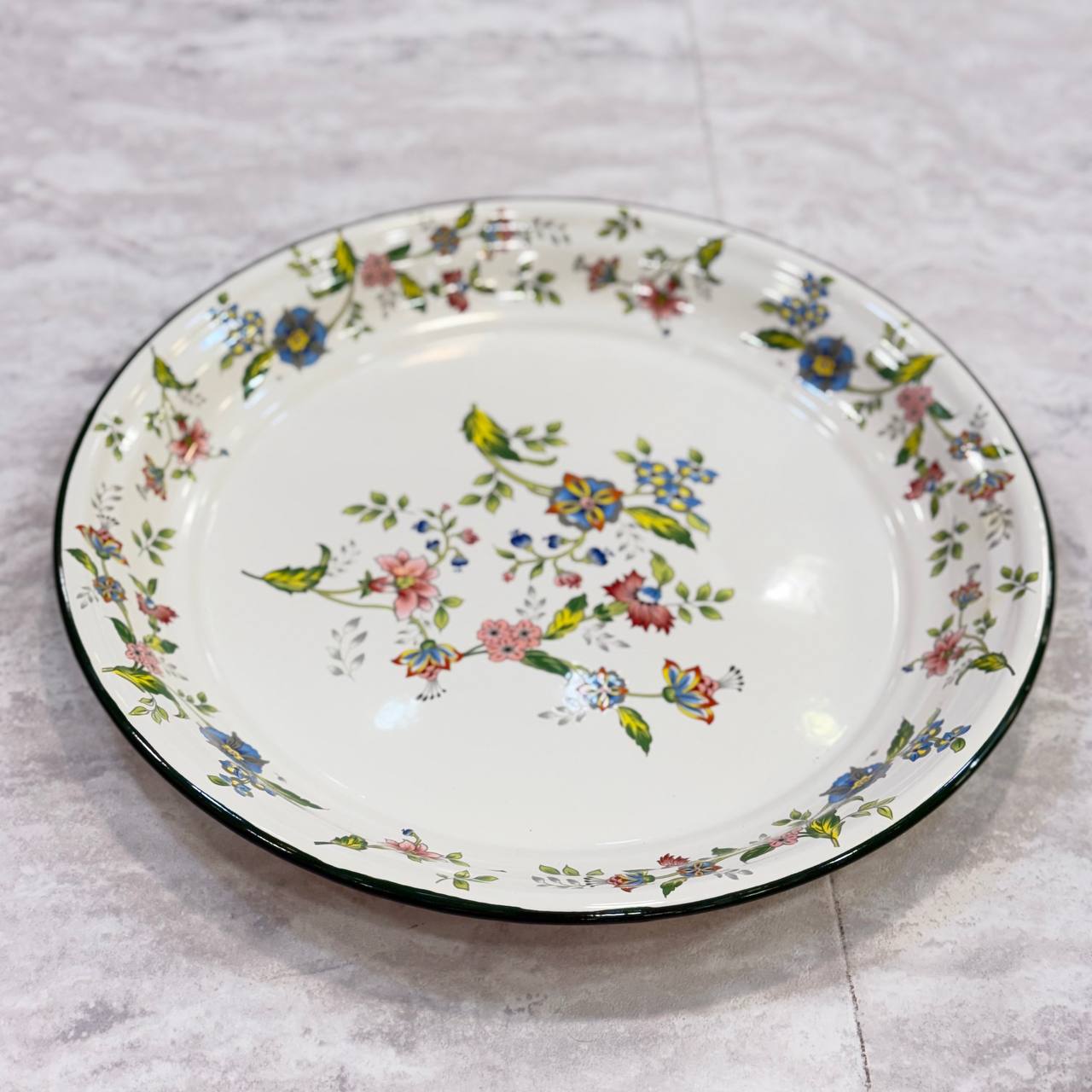 photo_2026-02-17_13-57-54 سینی بزرگ لعابی گلدار - Image 1