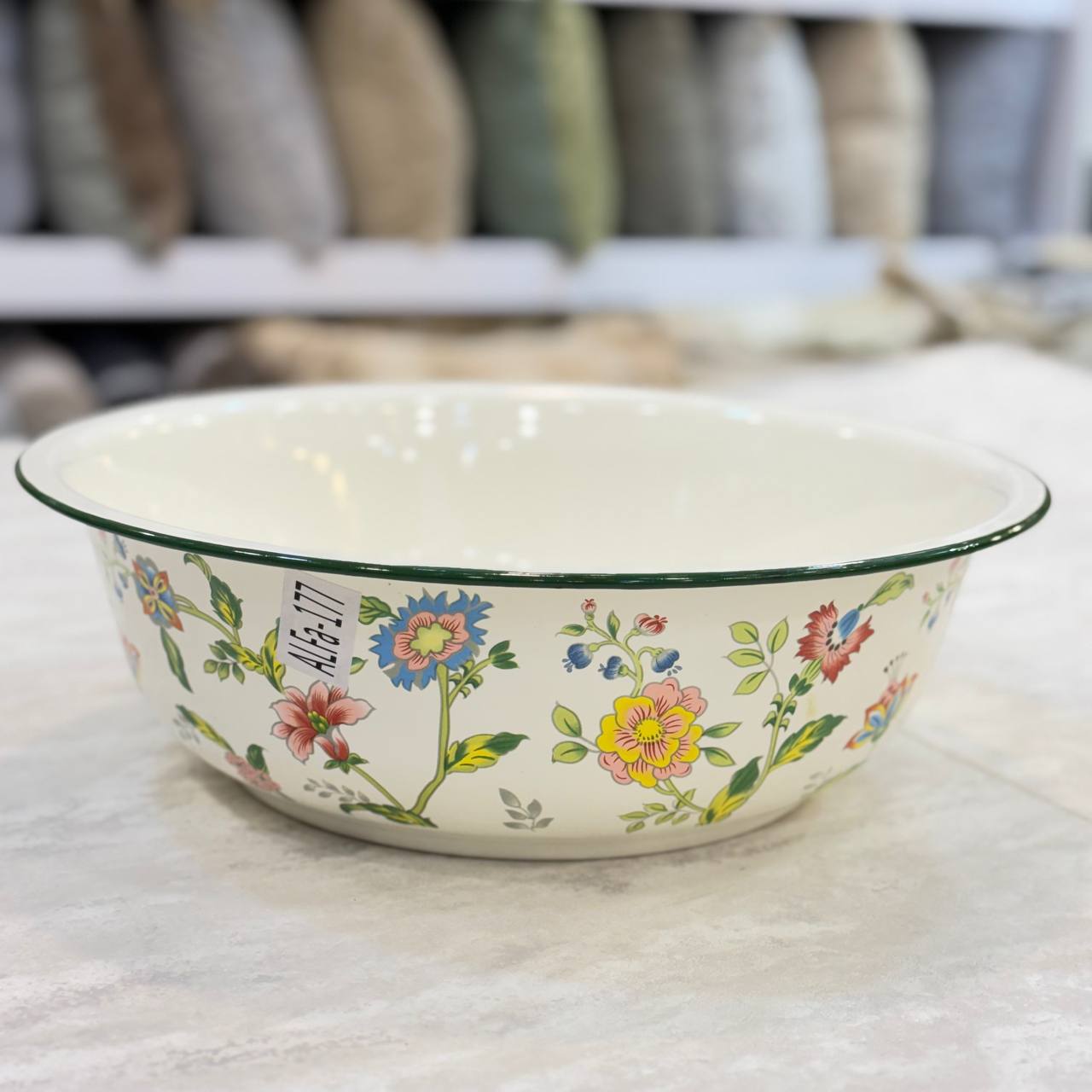 photo_2026-02-17_13-58-24 لگن بزرگ لعابی گلدار - Image 1